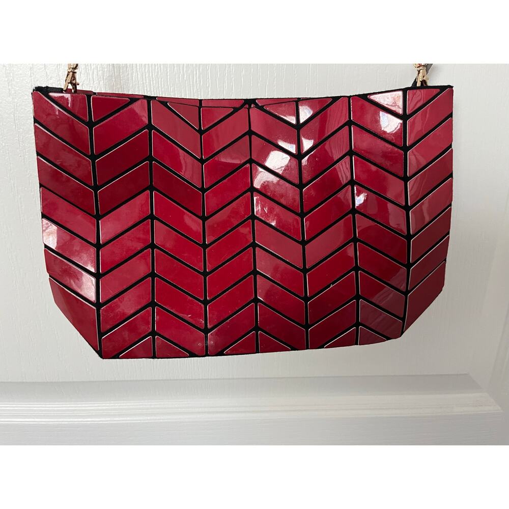 Emilio Pepe Italy Red Chevron Handbag Gold Chain Strap Statement Purse